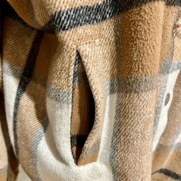 Oversized Tan and Cream Plaid Shacket - Flannel Shirt Jacket - Picture 4 of 5